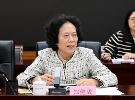 福建省家庭教育“十五五”规划专家咨询座谈会召开 聚焦学校规范化建设，共绘育人新蓝图